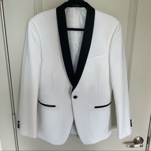 Egara slim fit white tuxedo dinner jacket 38R